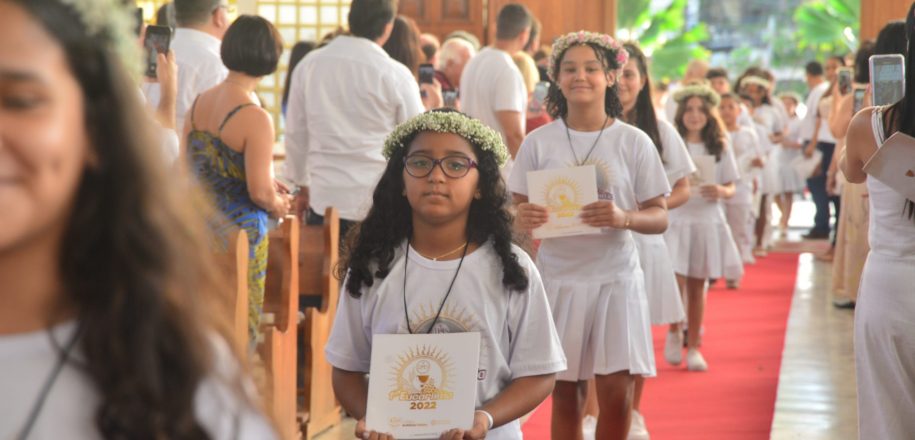 Crianças realizam Primeira Eucaristia em quatro celebrações no Vieira