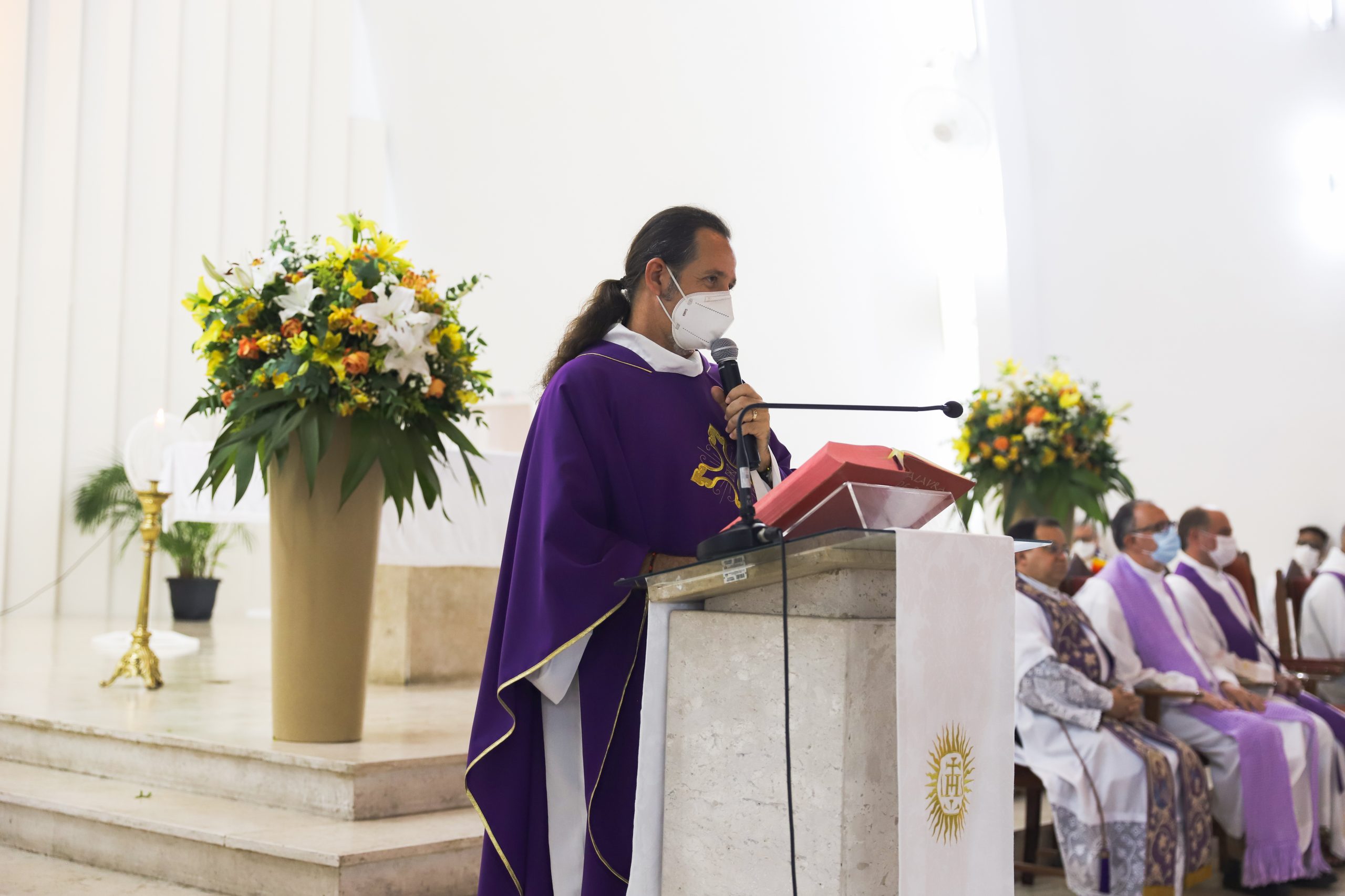 Missa em Ação de Graças marca despedida do padre Alexandre Sousa, após sete  anos como Superior do Núcleo Apostólico Bahia - Colégio Antônio Vieira -  Rede Jesuíta de Educação - Salvador BA