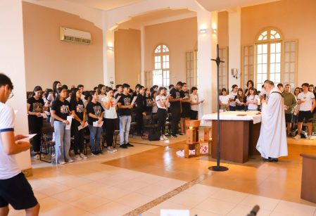 Missa do Enem traz fé e confiança aos estudantes do Vieira para realização do Exame