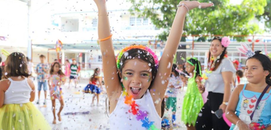 Com animado Bailinho, Vieira tem dia especial de folia e entra em recesso de carnaval