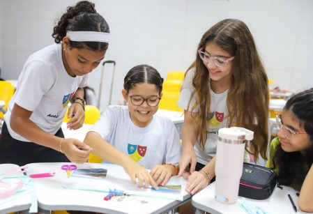 Estudantes do Vieira produzem painéis sobre impacto das transformações geográficas em Salvador